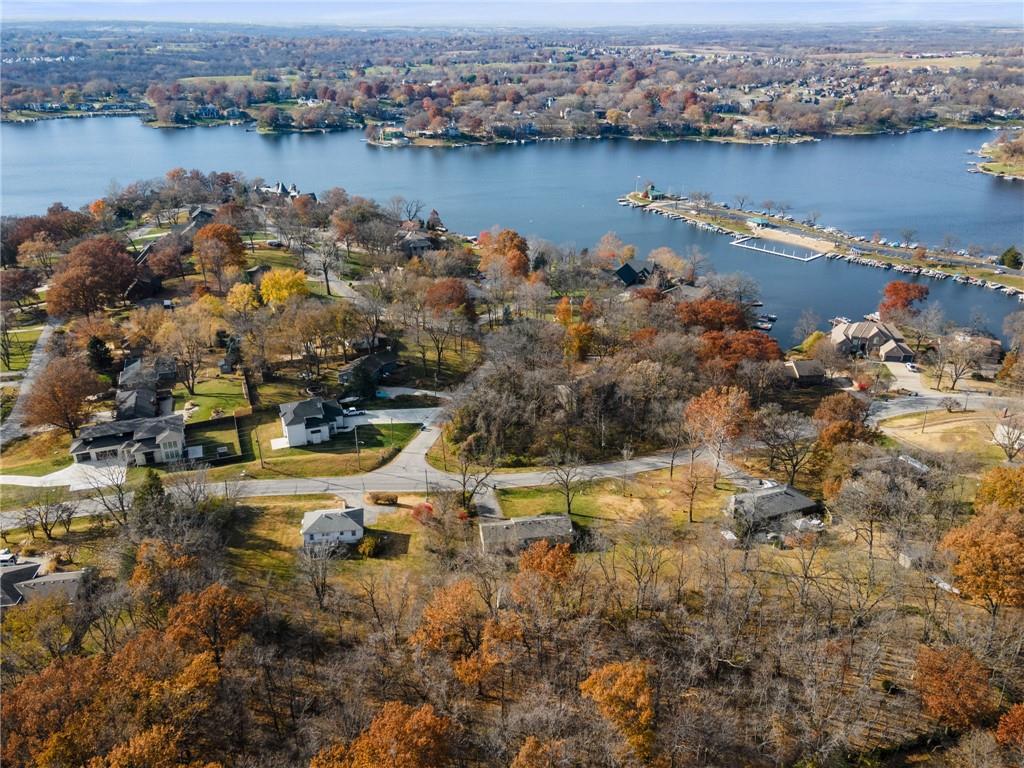 7515 NW Eastside Drive