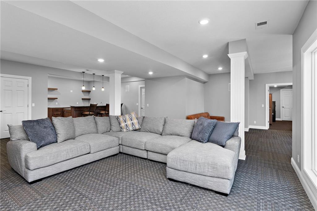 4412 N Mulberry Drive