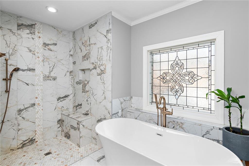 4412 N Mulberry Drive