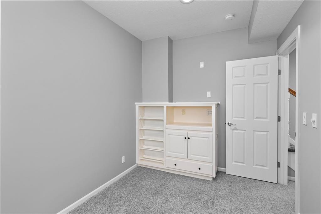 4412 N Mulberry Drive