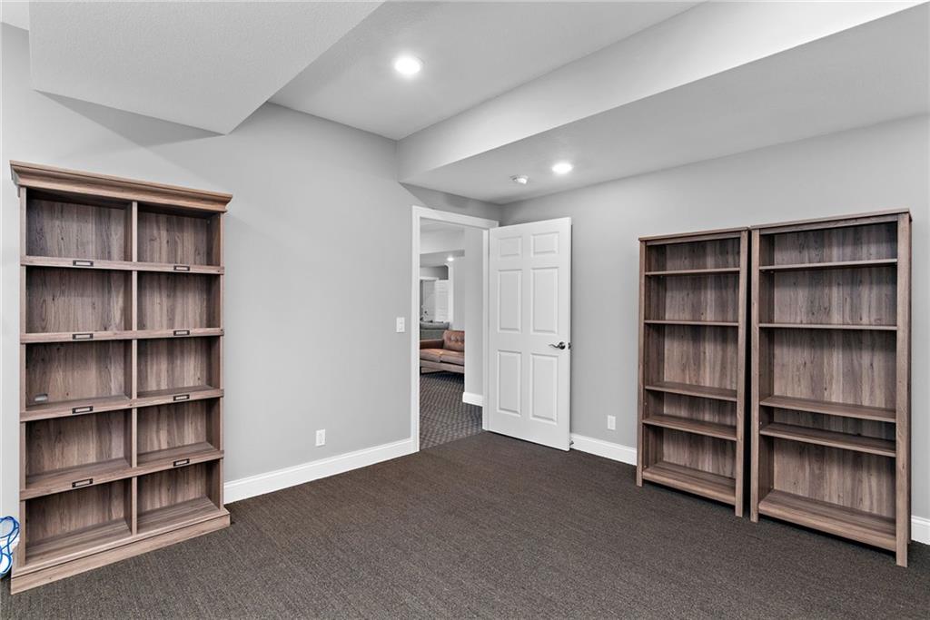 4412 N Mulberry Drive