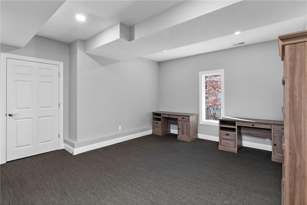 4412 N Mulberry Drive