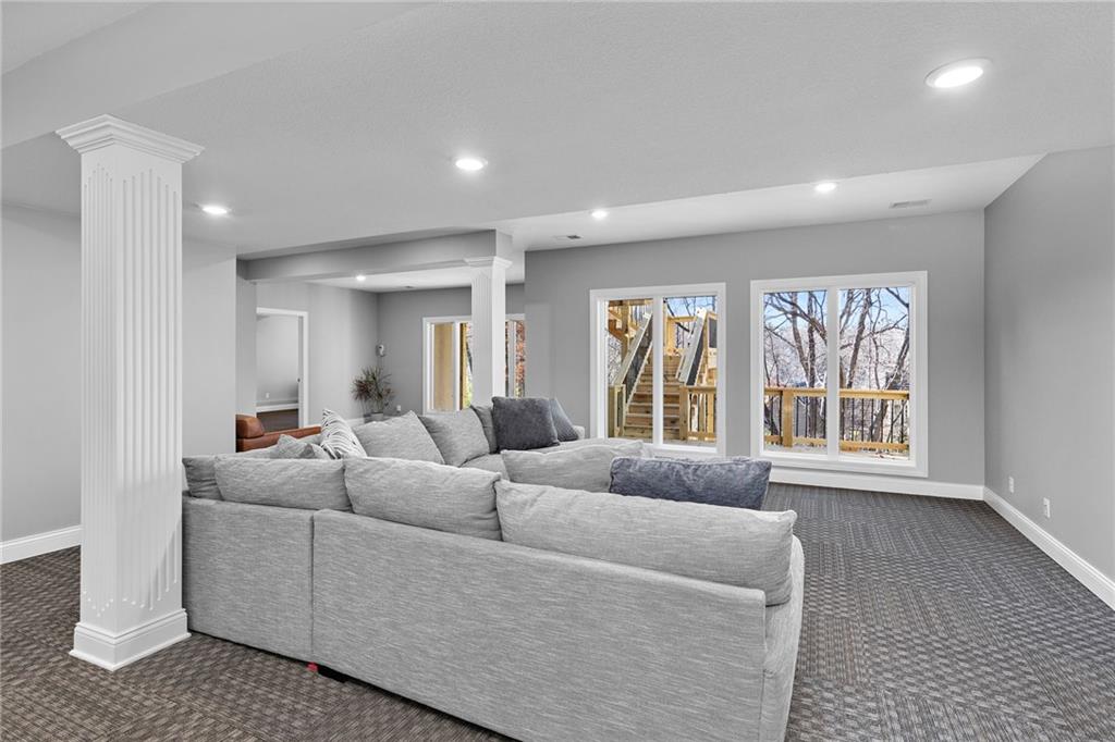 4412 N Mulberry Drive