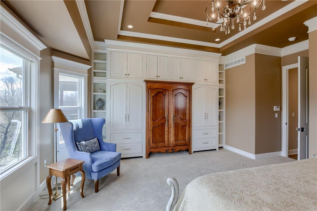 5833 N Timber View Court