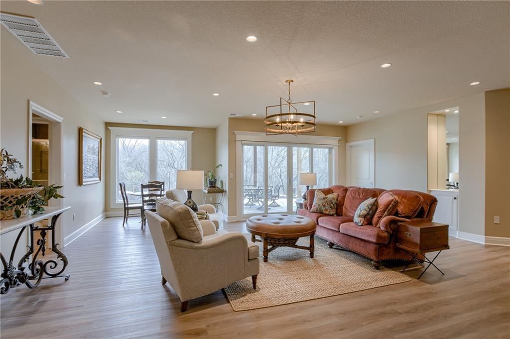 5833 N Timber View Court