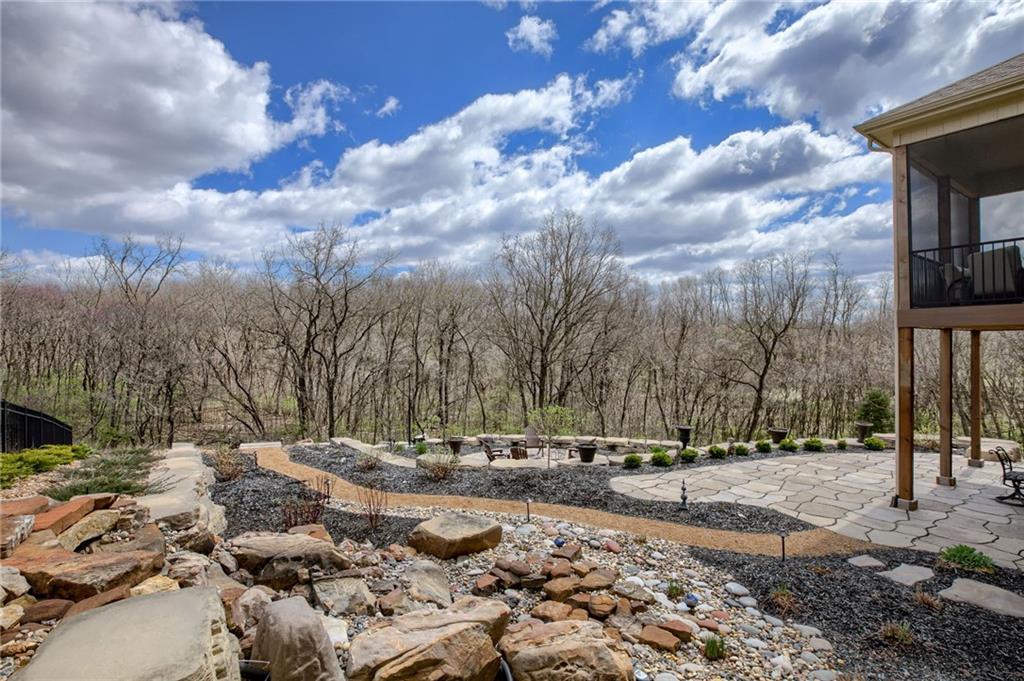 5833 N Timber View Court