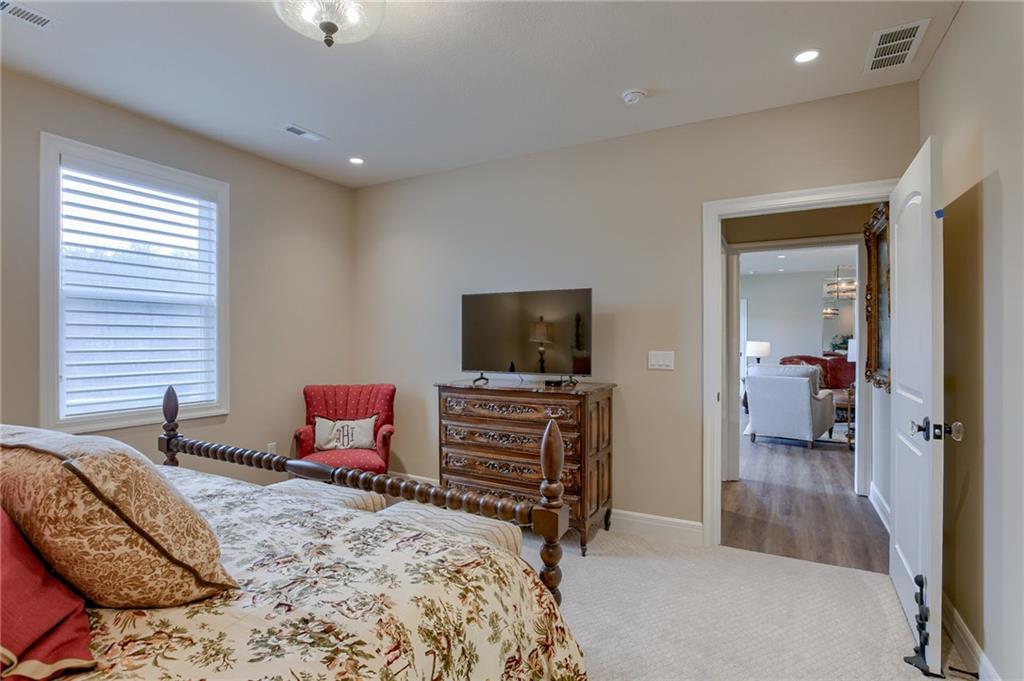 5833 N Timber View Court