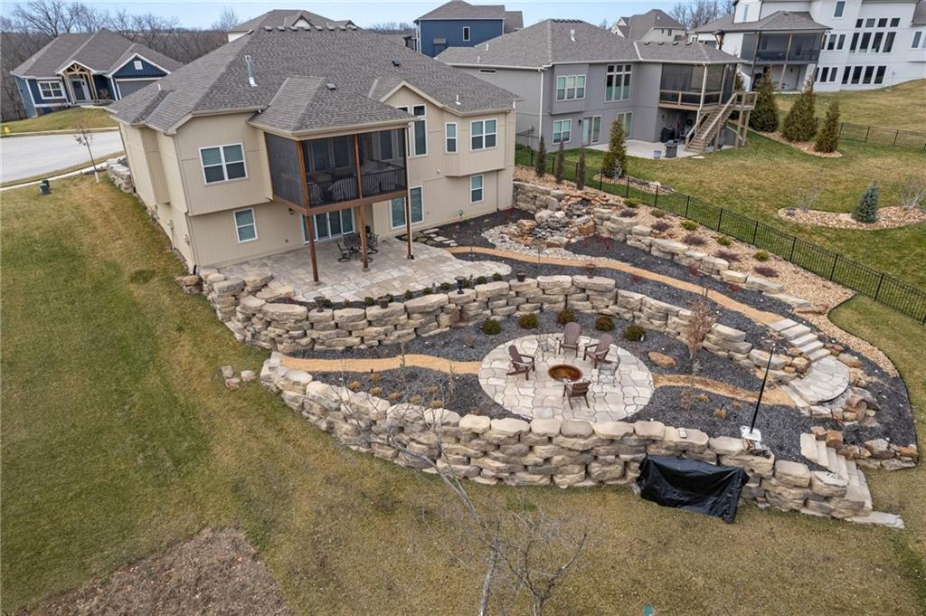 5833 N Timber View Court