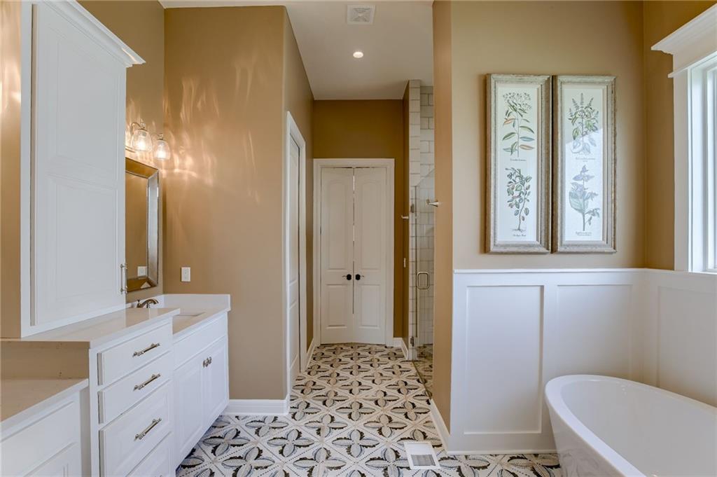 5833 N Timber View Court