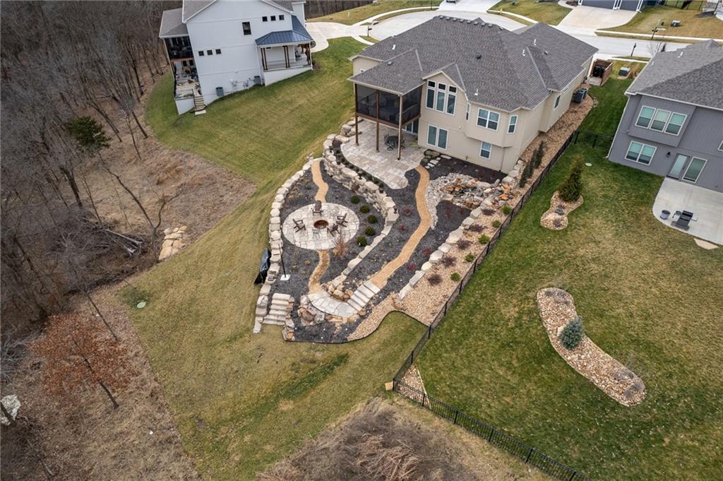 5833 N Timber View Court