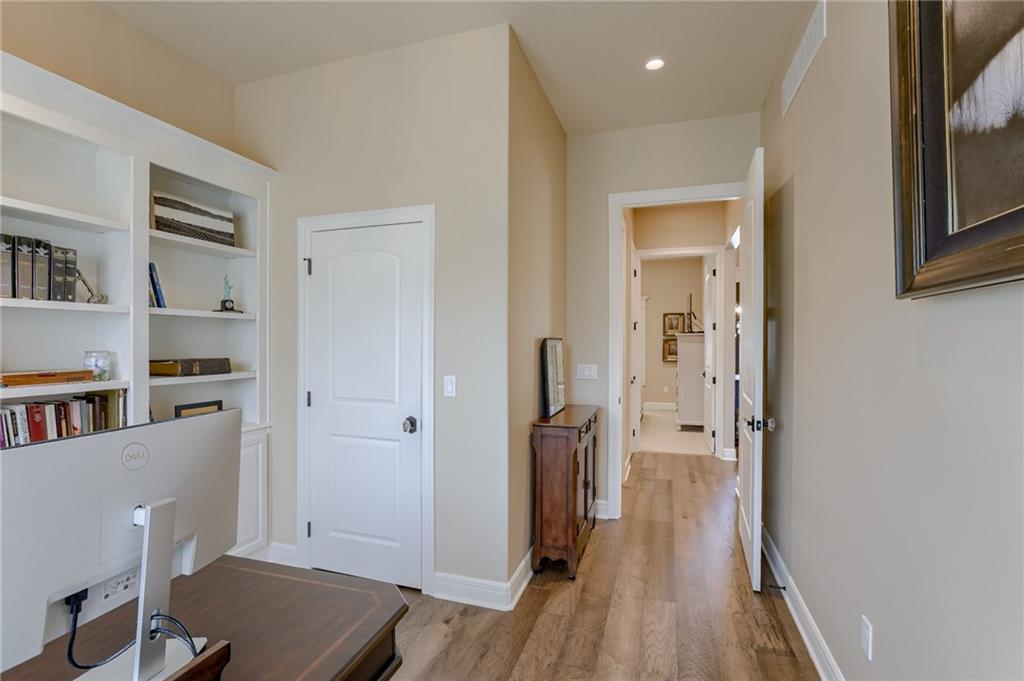 5833 N Timber View Court