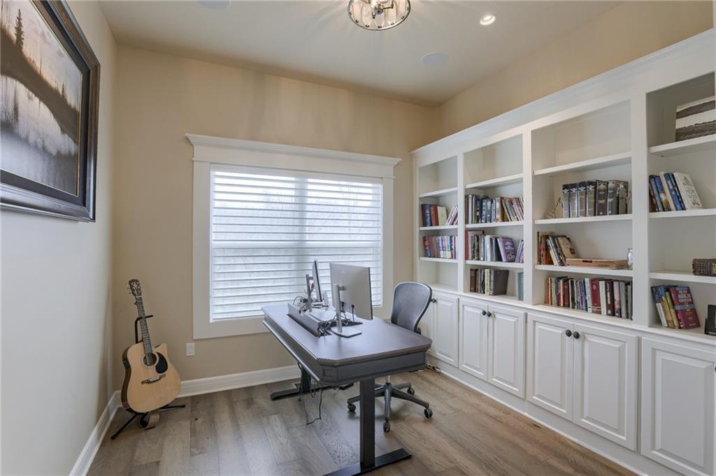 5833 N Timber View Court