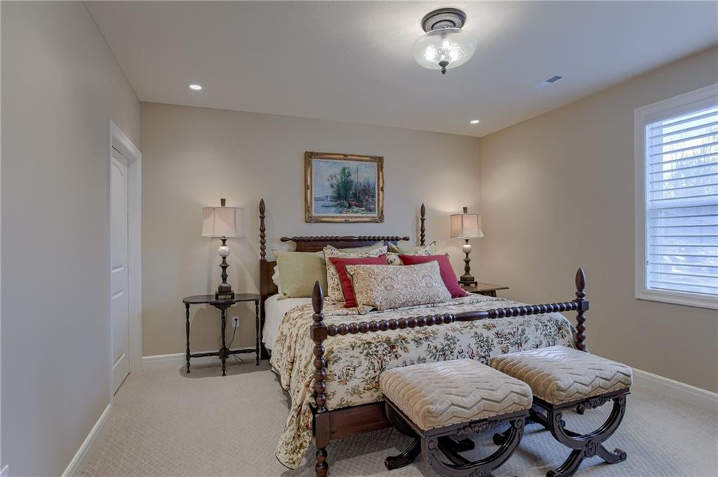 5833 N Timber View Court