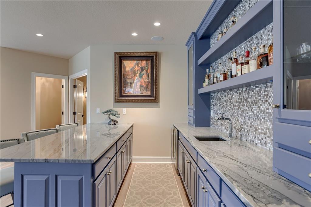 5833 N Timber View Court