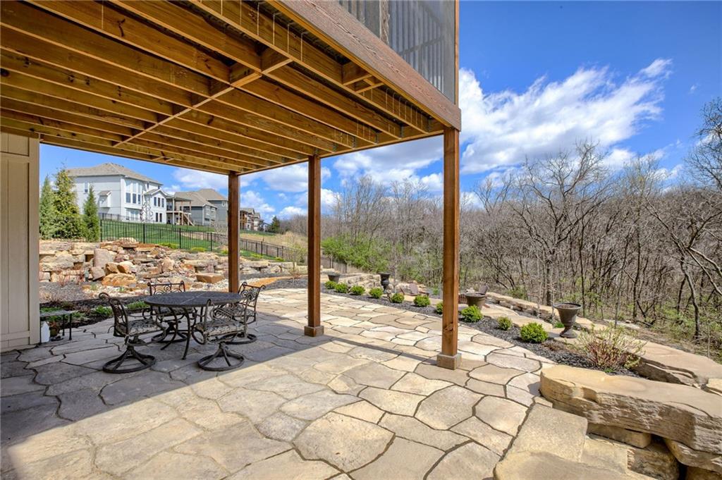 5833 N Timber View Court