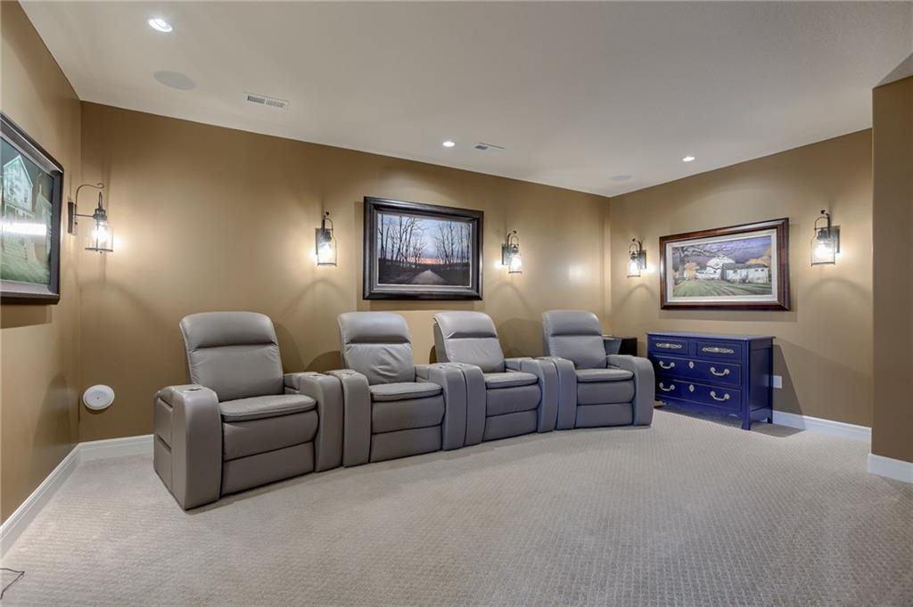 5833 N Timber View Court