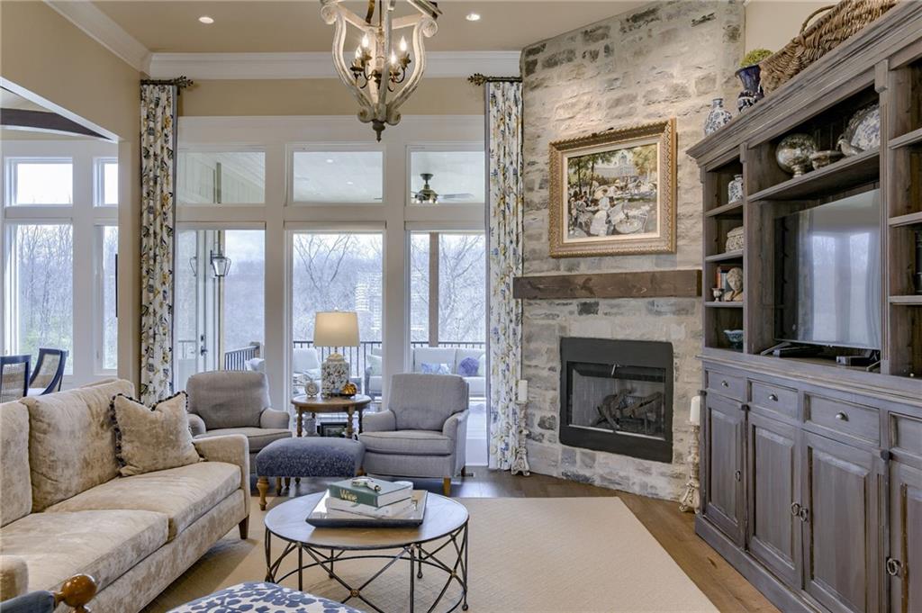 5833 N Timber View Court