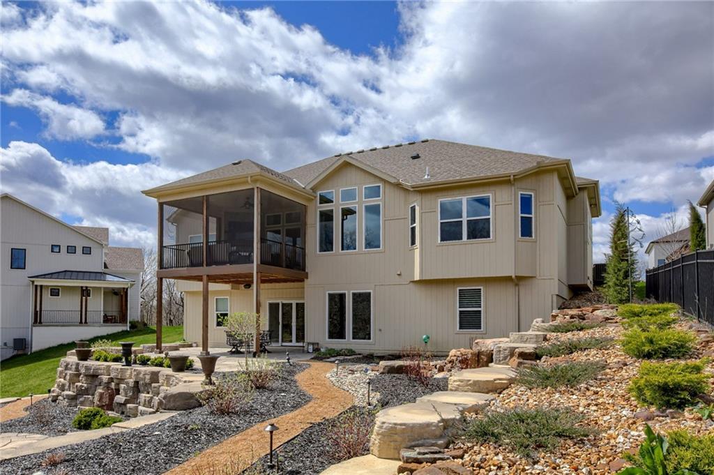 5833 N Timber View Court