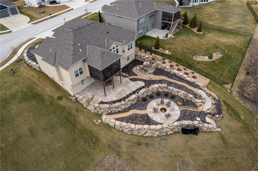 5833 N Timber View Court