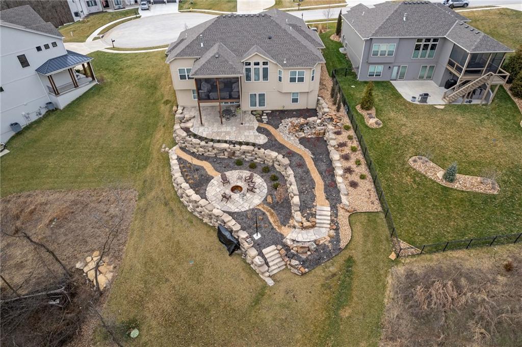 5833 N Timber View Court