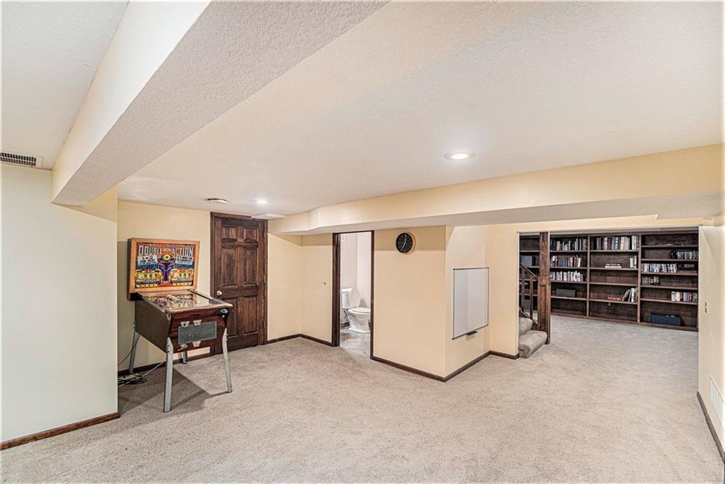 10443 Bradshaw Street