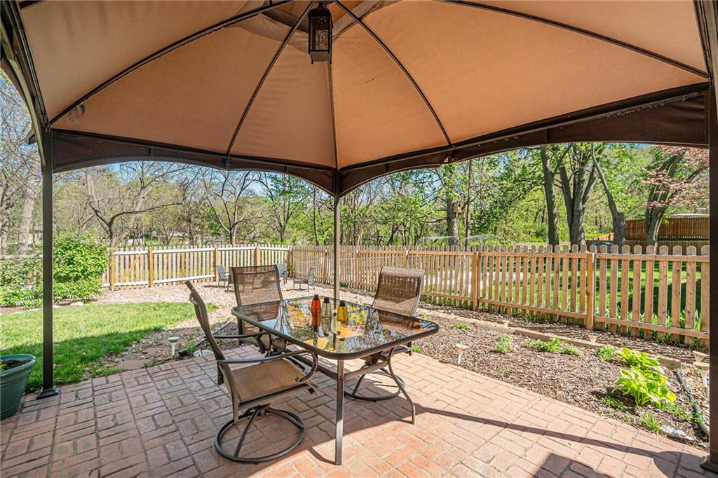 10443 Bradshaw Street