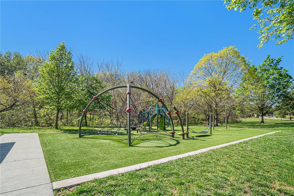 10443 Bradshaw Street