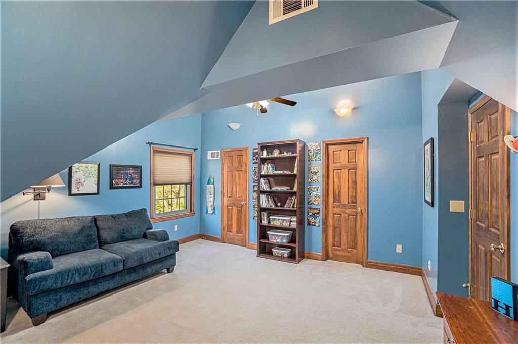 10443 Bradshaw Street