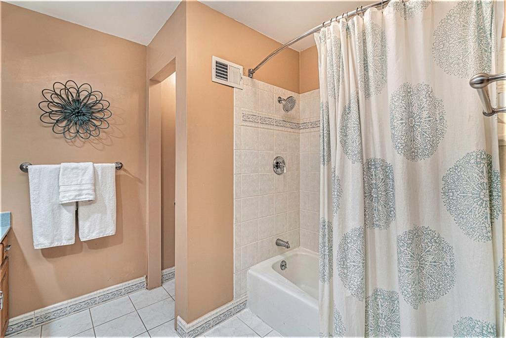 10443 Bradshaw Street