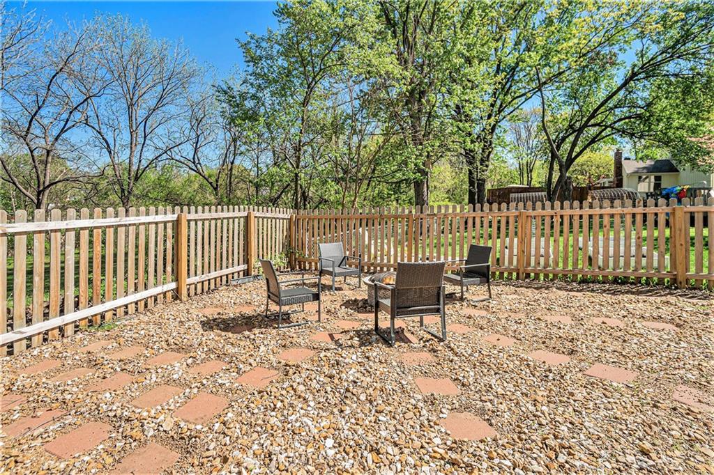 10443 Bradshaw Street