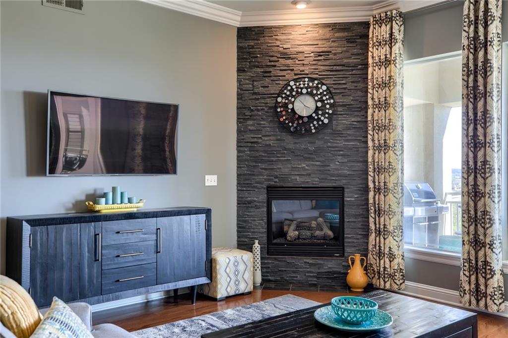 3810 N Mulberry #203 Drive Unit: 203