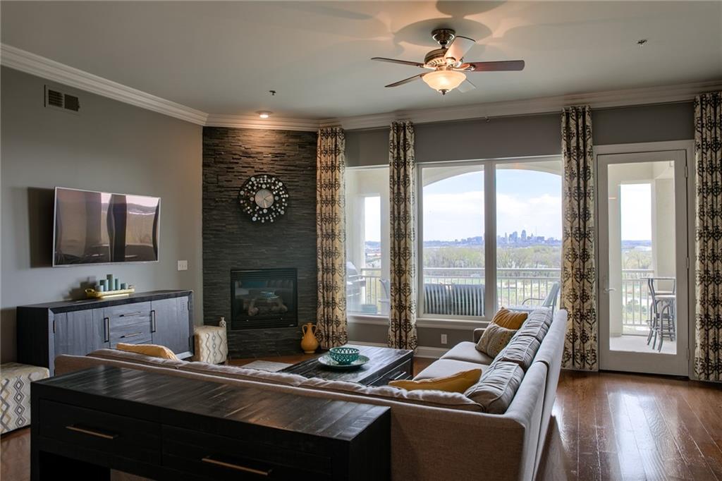 3810 N Mulberry #203 Drive Unit: 203