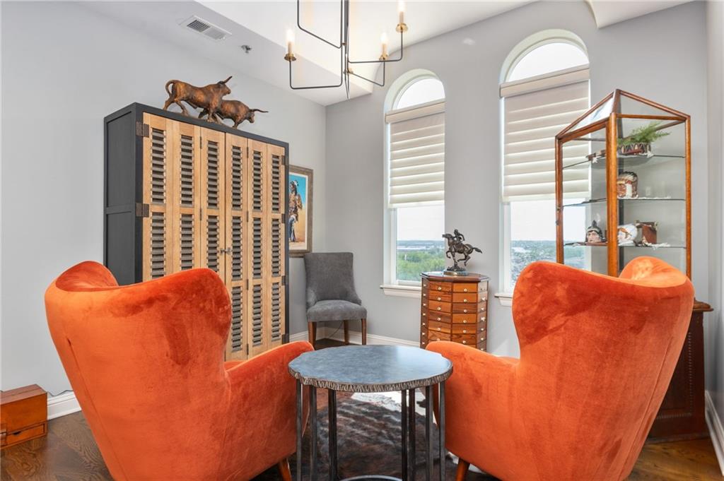 3810 N Mulberry Drive Unit: 401