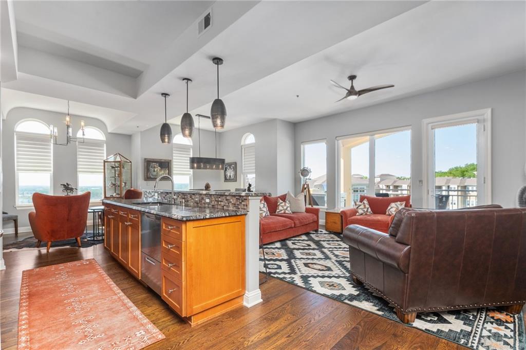 3810 N Mulberry Drive Unit: 401