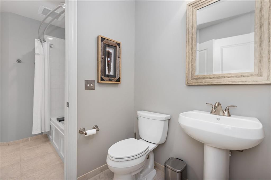 3810 N Mulberry Drive Unit: 401