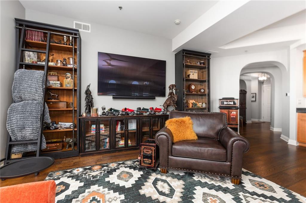 3810 N Mulberry Drive Unit: 401