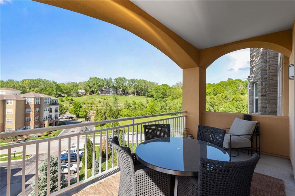 3810 N Mulberry Drive Unit: 401