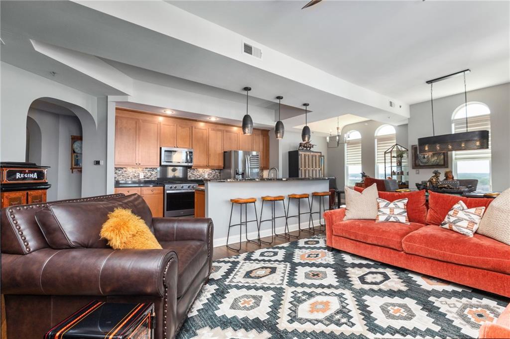 3810 N Mulberry Drive Unit: 401