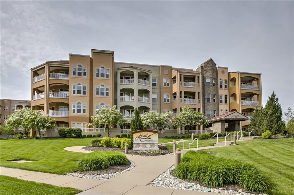 3810 N Mulberry Drive Unit: 401