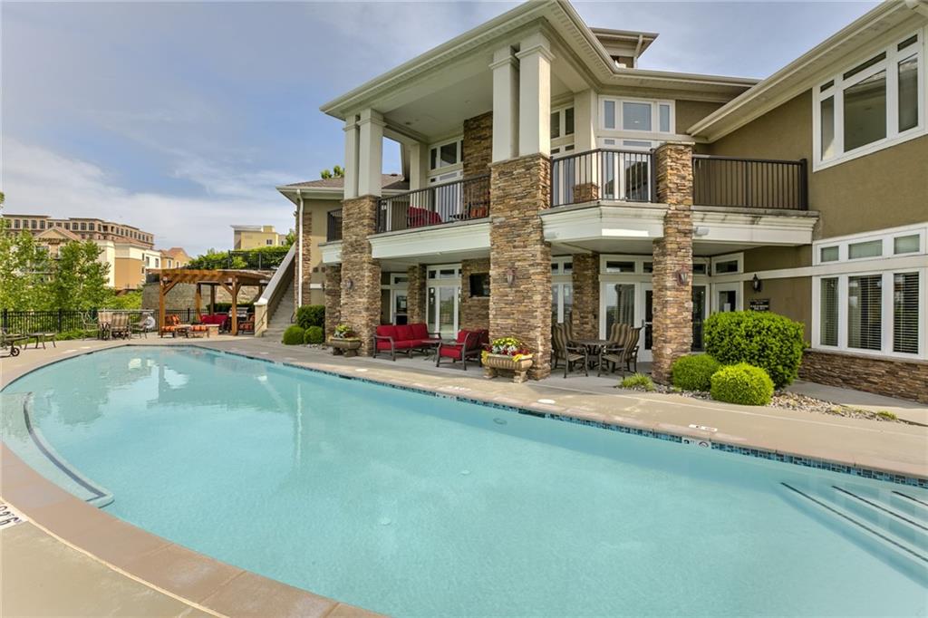 3810 N Mulberry Drive Unit: 401