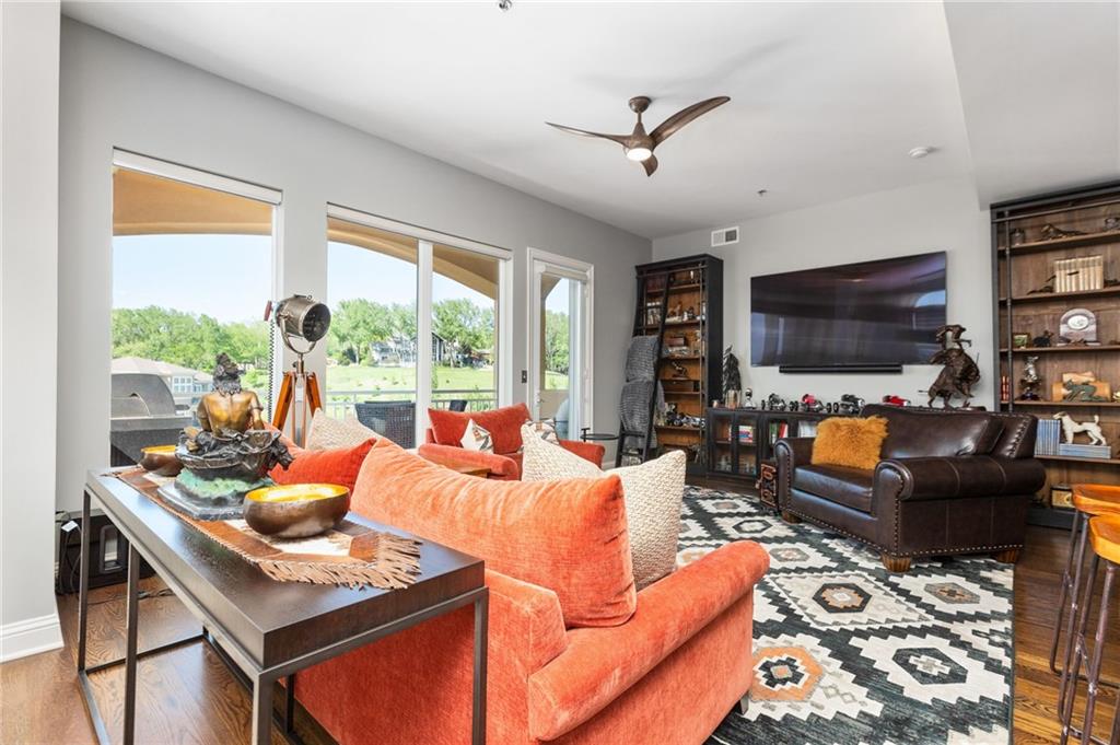 3810 N Mulberry Drive Unit: 401