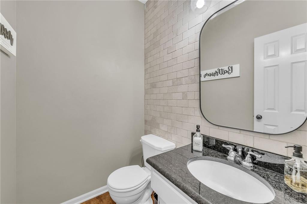 6335 N Nevada Avenue