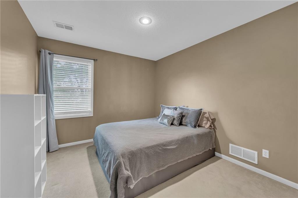 6335 N Nevada Avenue