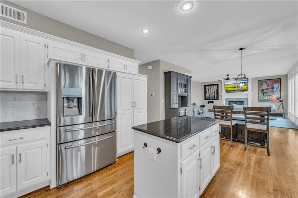 6335 N Nevada Avenue