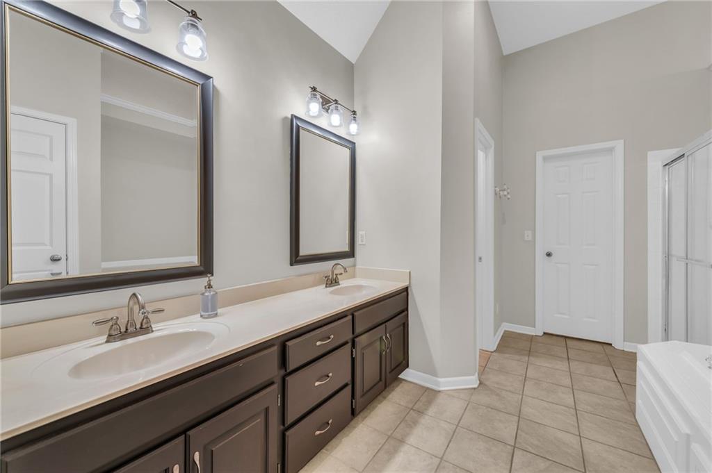 6335 N Nevada Avenue