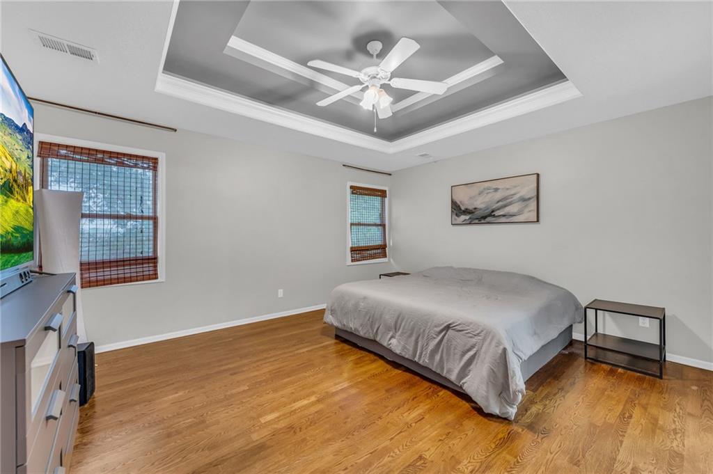 6335 N Nevada Avenue