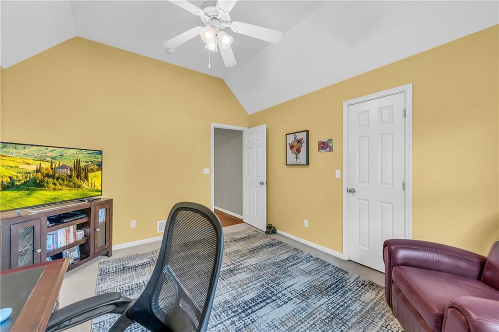 6335 N Nevada Avenue