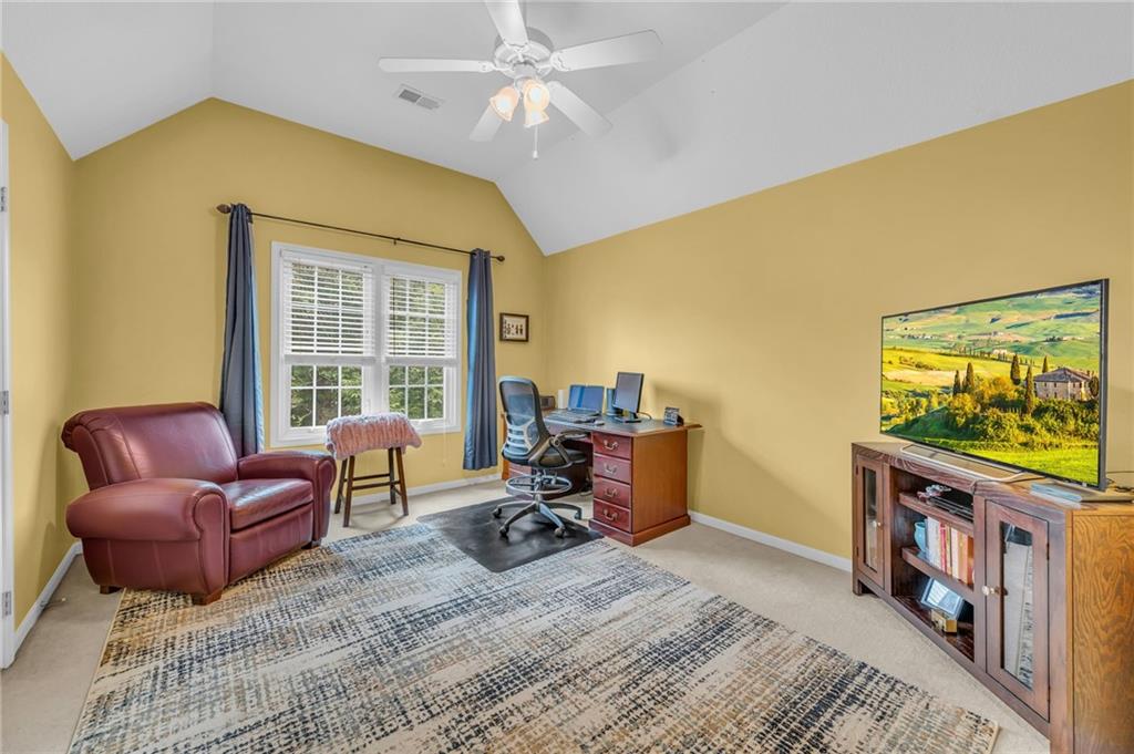 6335 N Nevada Avenue