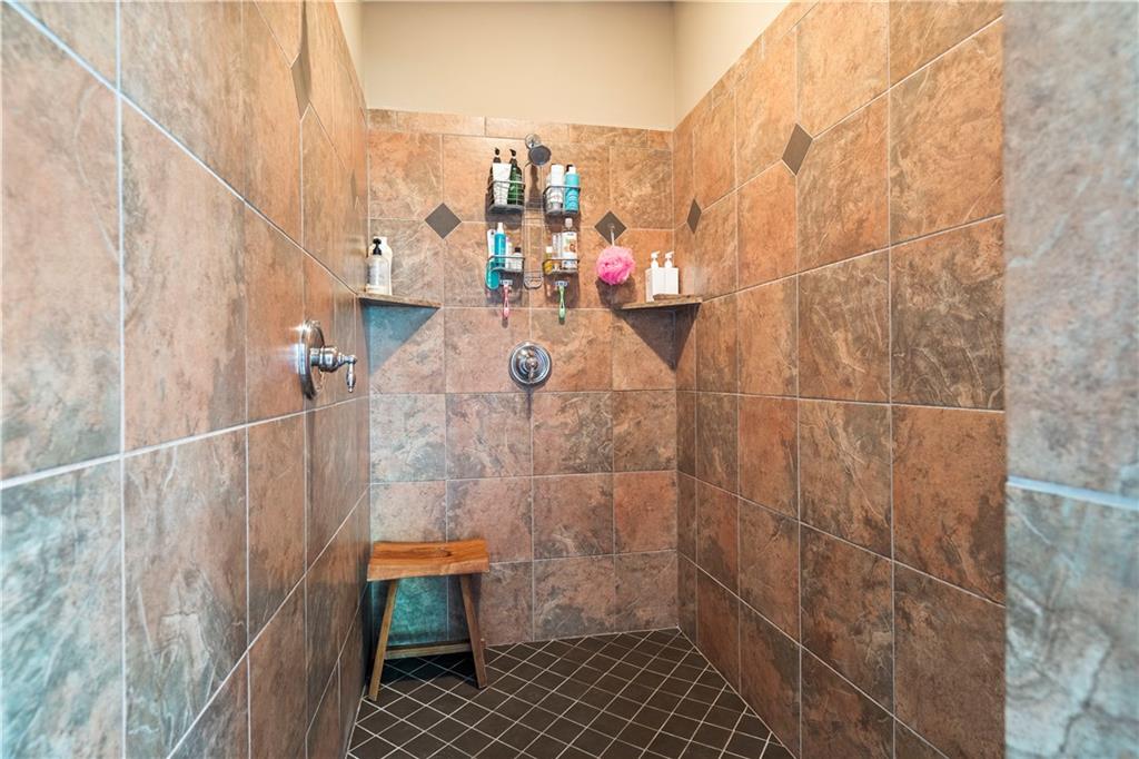 2005 NE 111th Terrace