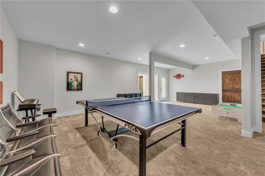 5806 N Lucerne Avenue